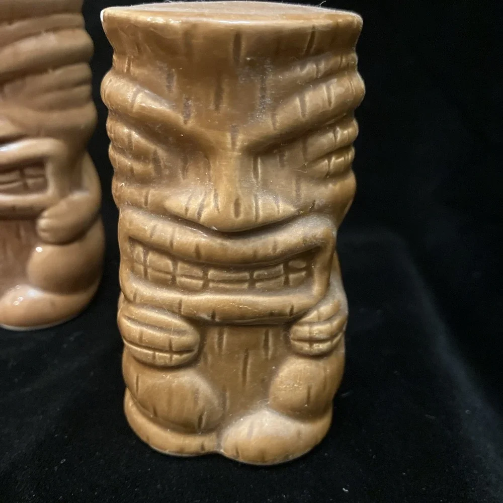 Tiki Luau Salt & Pepper Shakers + Toothpick Holder Hawaii Aloha Vintage Kitchen